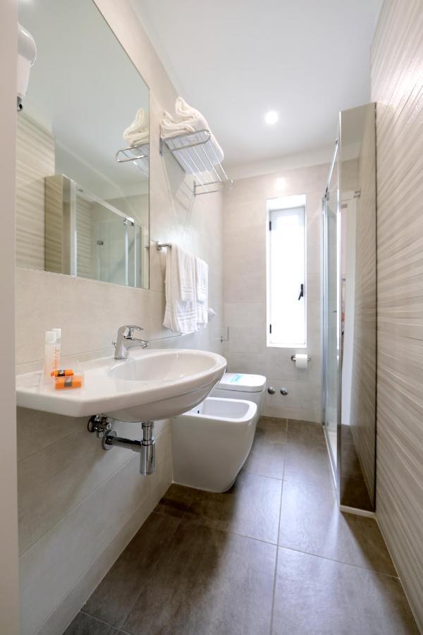 ליגננו סביאדורו Hotel Simi Lan מראה חיצוני תמונה