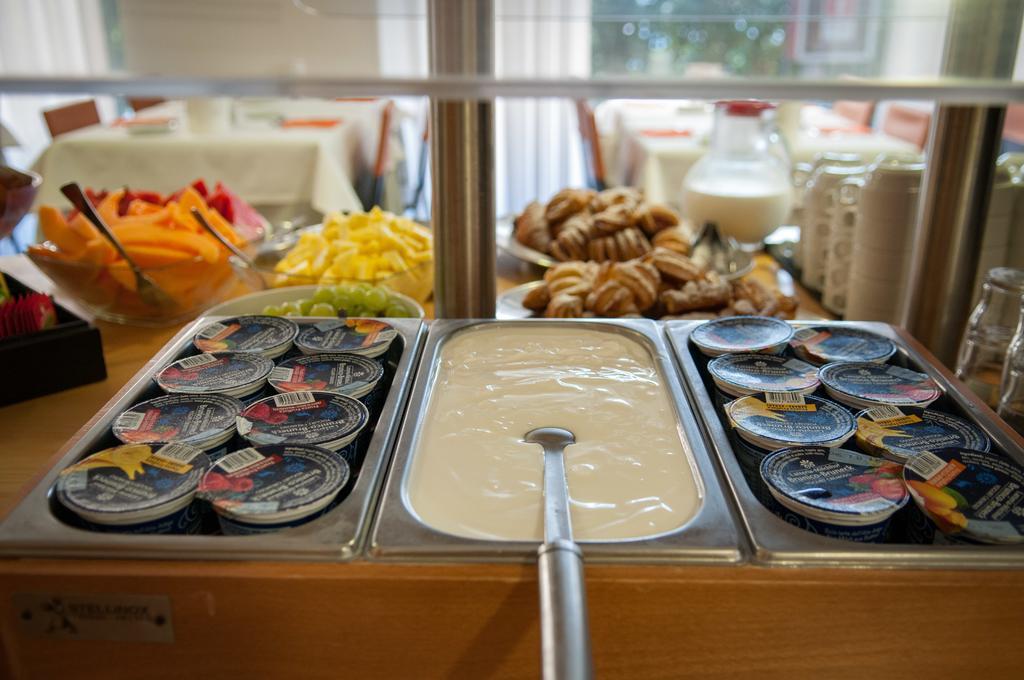 ליגננו סביאדורו Hotel Simi Lan מראה חיצוני תמונה