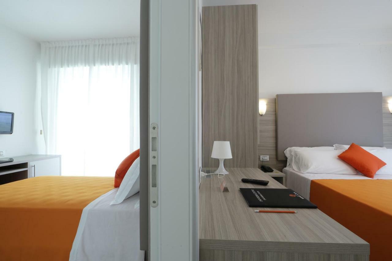 ליגננו סביאדורו Hotel Simi Lan מראה חיצוני תמונה