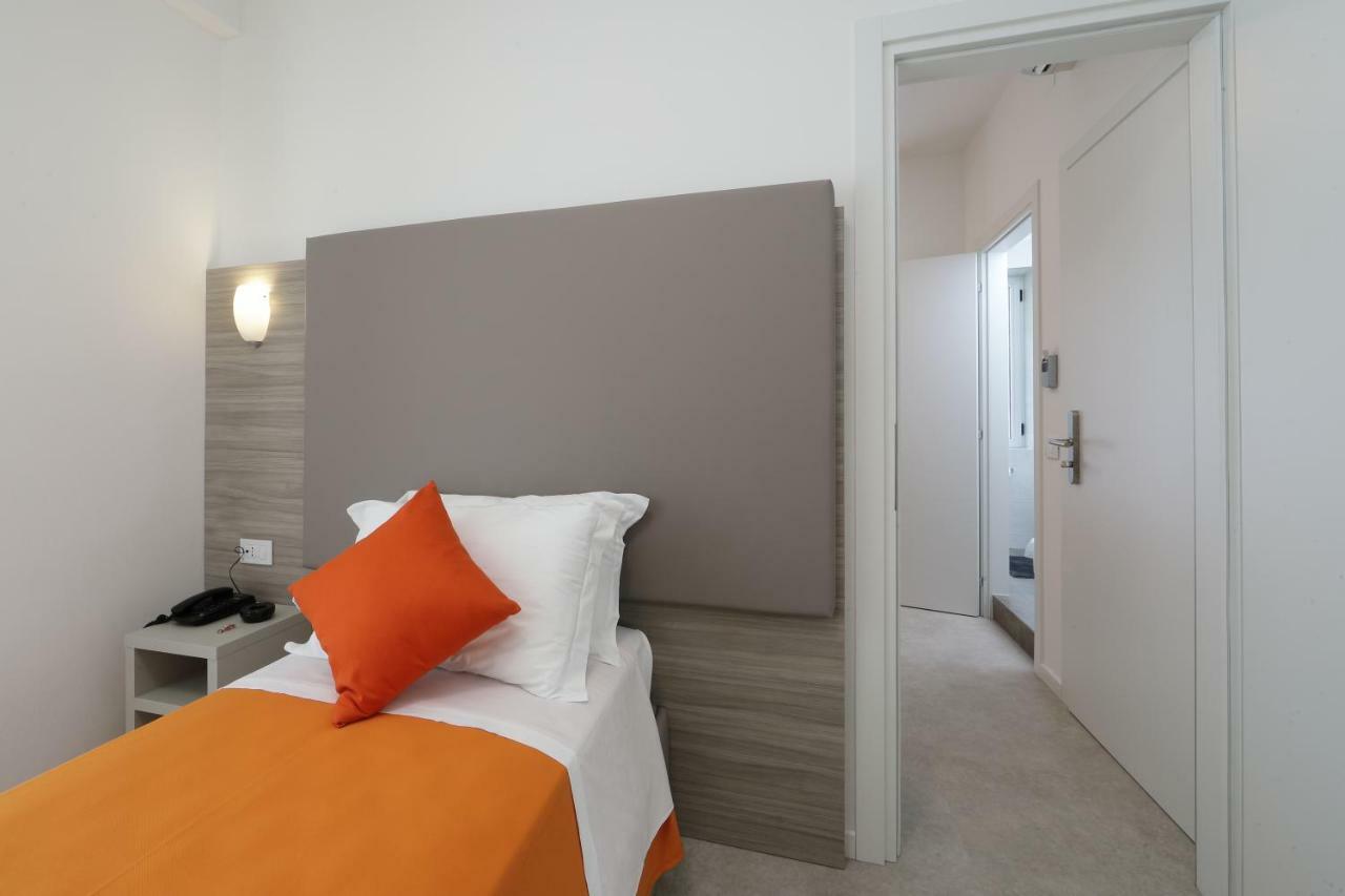 ליגננו סביאדורו Hotel Simi Lan מראה חיצוני תמונה