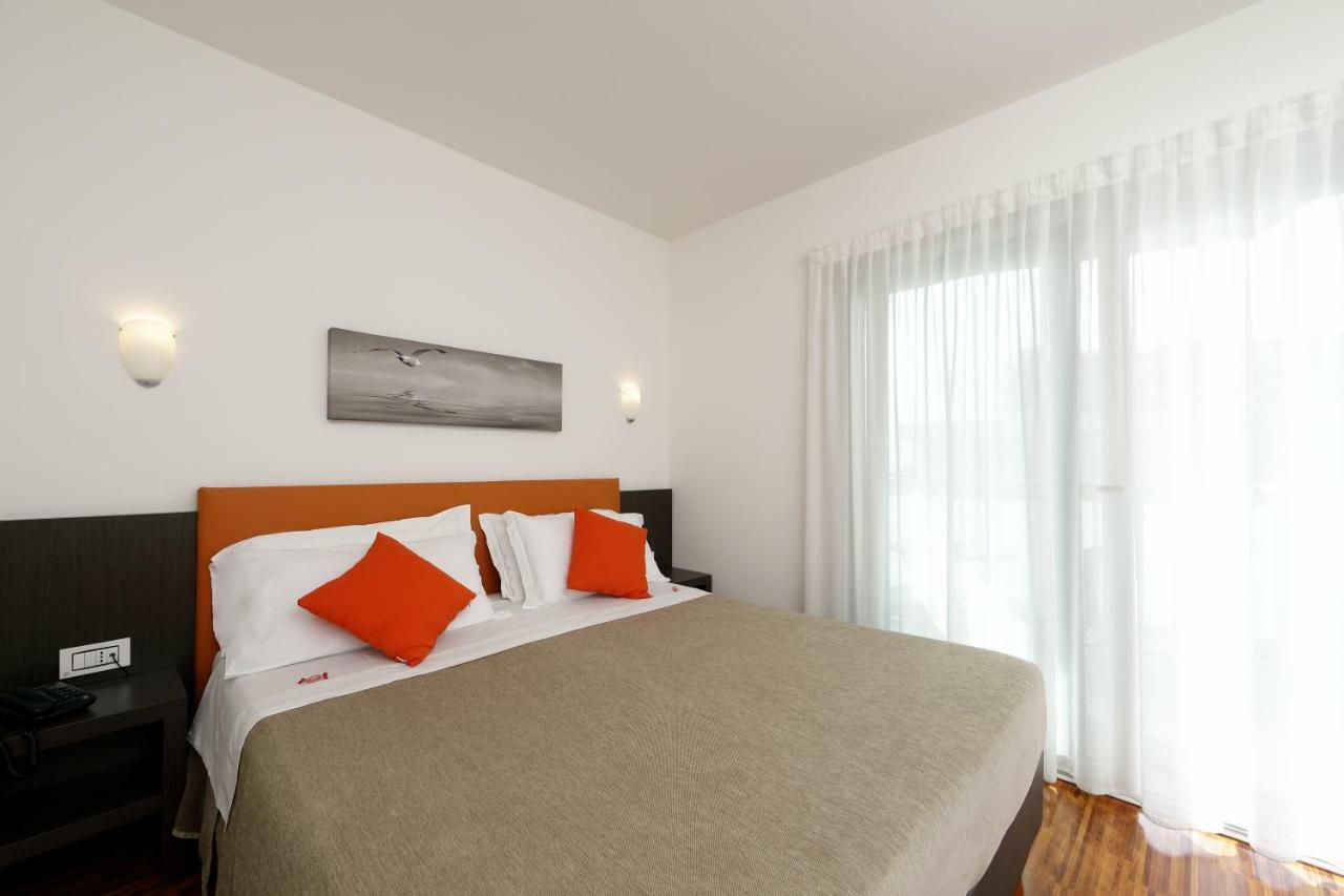 ליגננו סביאדורו Hotel Simi Lan מראה חיצוני תמונה
